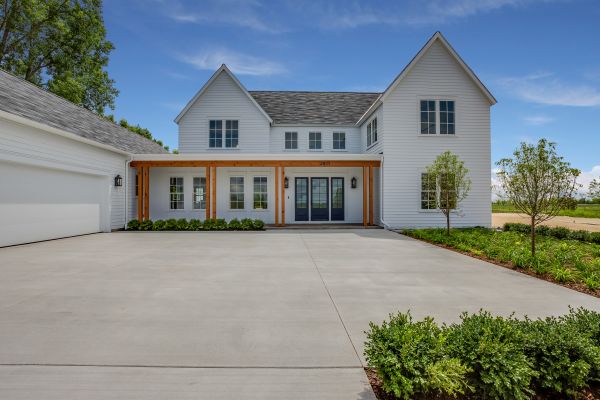 Concrete Driveway Service in West Des Moines