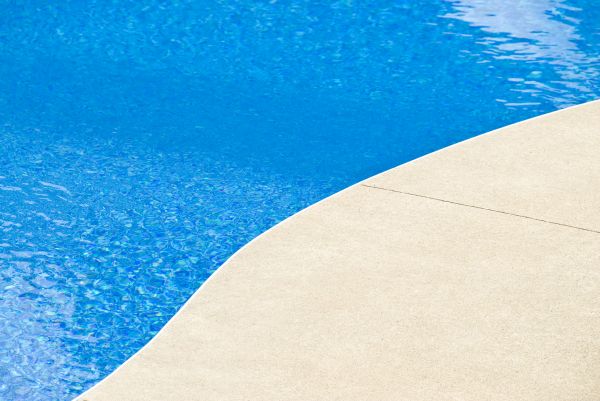 Cost of Pool Deck Construction in West Des Moines