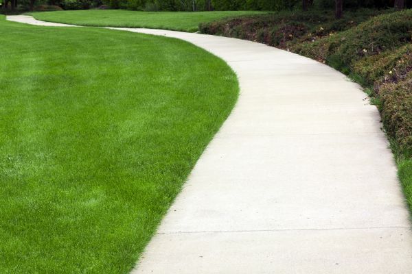 Cost of Pathway Construction in West Des Moines