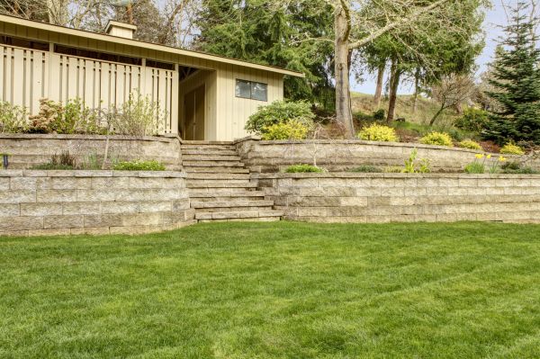 Cost of Retaining Wall Construction in West Des Moines