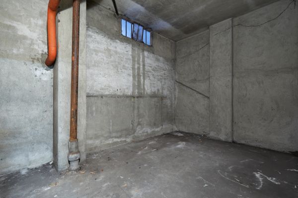 Cost of Basement Wall Construction in West Des Moines