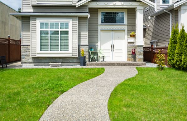 Cost of Concrete Path Construction in West Des Moines