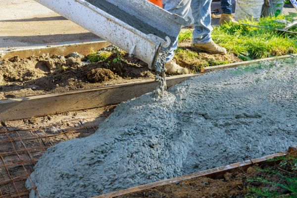 Driveway Concrete Pouring in West Des Moines