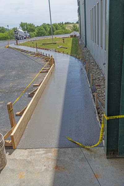 Cost of Concrete Sidewalk Paving in West Des Moines